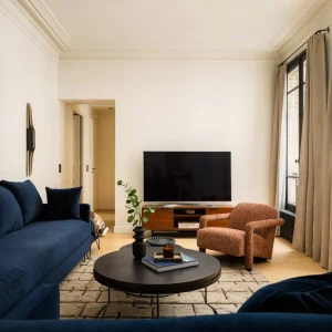 Classy Montaigne 2BR Suite 7P