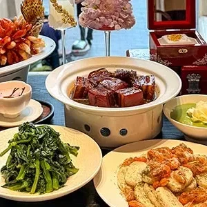 Half-day Shanghai Cooking Class Tour with Local Wet Market Visit