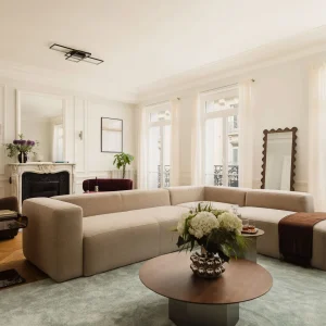 Refined Montaigne 2BR Suite 6P