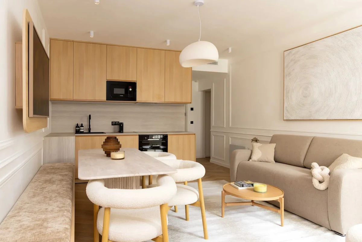 Splendid Apartment 2BR 6P Palais Royal with AC